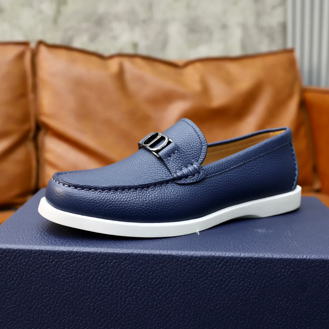 Ex-factory price: 540🙅‍♂️🙅‍♂️🙅‍♂️ Brand: Dior DIOR Standard code: Men's code 38/44 (45 can be customized) Grade: Same as the official website Material: Original cowhide stitching, cowhide lining, original TPU wear-resistant soft outsole Style categories: Leisure and sports version, footwear for driving, young fashion, European and American trends, British style Color: actual picture color